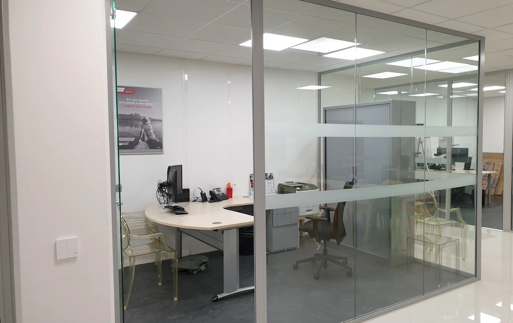 visuel rénovation d'une agence MACSF par AG Concept à Aix