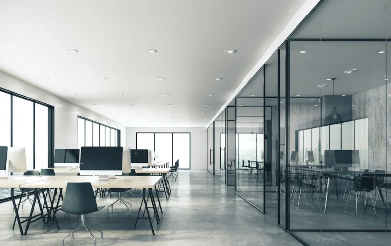 dossier à la une open space VS bureaux cloisonnés