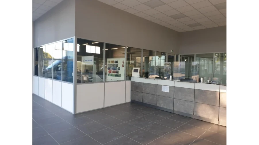 1597047003_amenagement-1_garage Peugeot Saint Jory par AG Concept 31