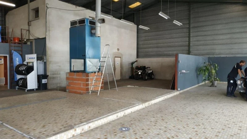 1597047721_1_amenagement bureaux et atelier garage Peugeot Saint-Jory par AG Concept 31