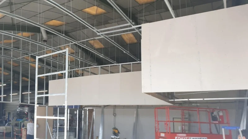 1597047722_6b_amenagement bureaux et atelier garage Peugeot Saint-Jory par AG Concept 31